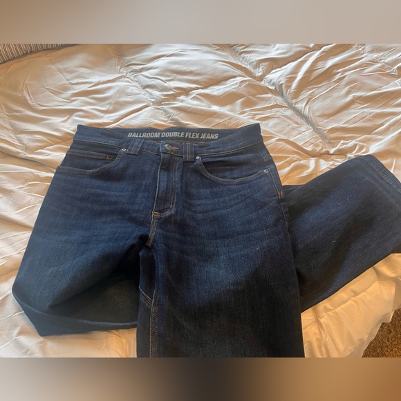 Duluth Men's Blue Jeans, NWOT - Picture 3 of 4